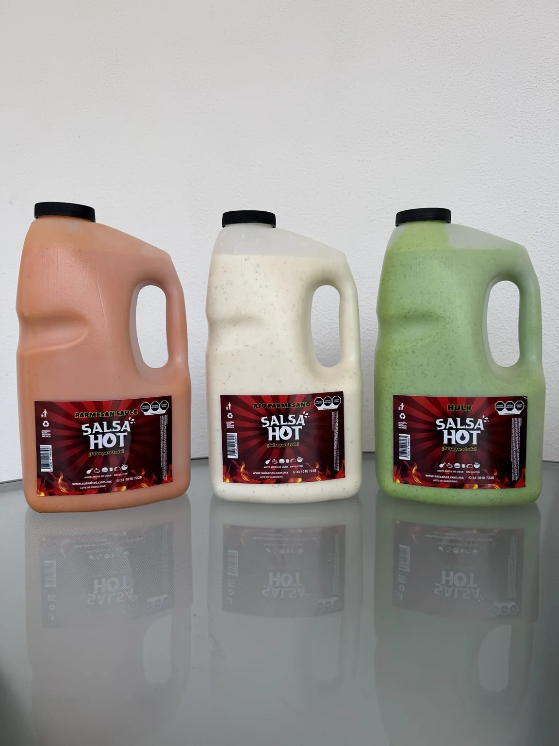 Variedad de presentaciones y sabores Salsa Hot